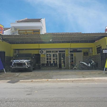 Putih Mulia Homestay Syariah Lumajang Zewnętrze zdjęcie