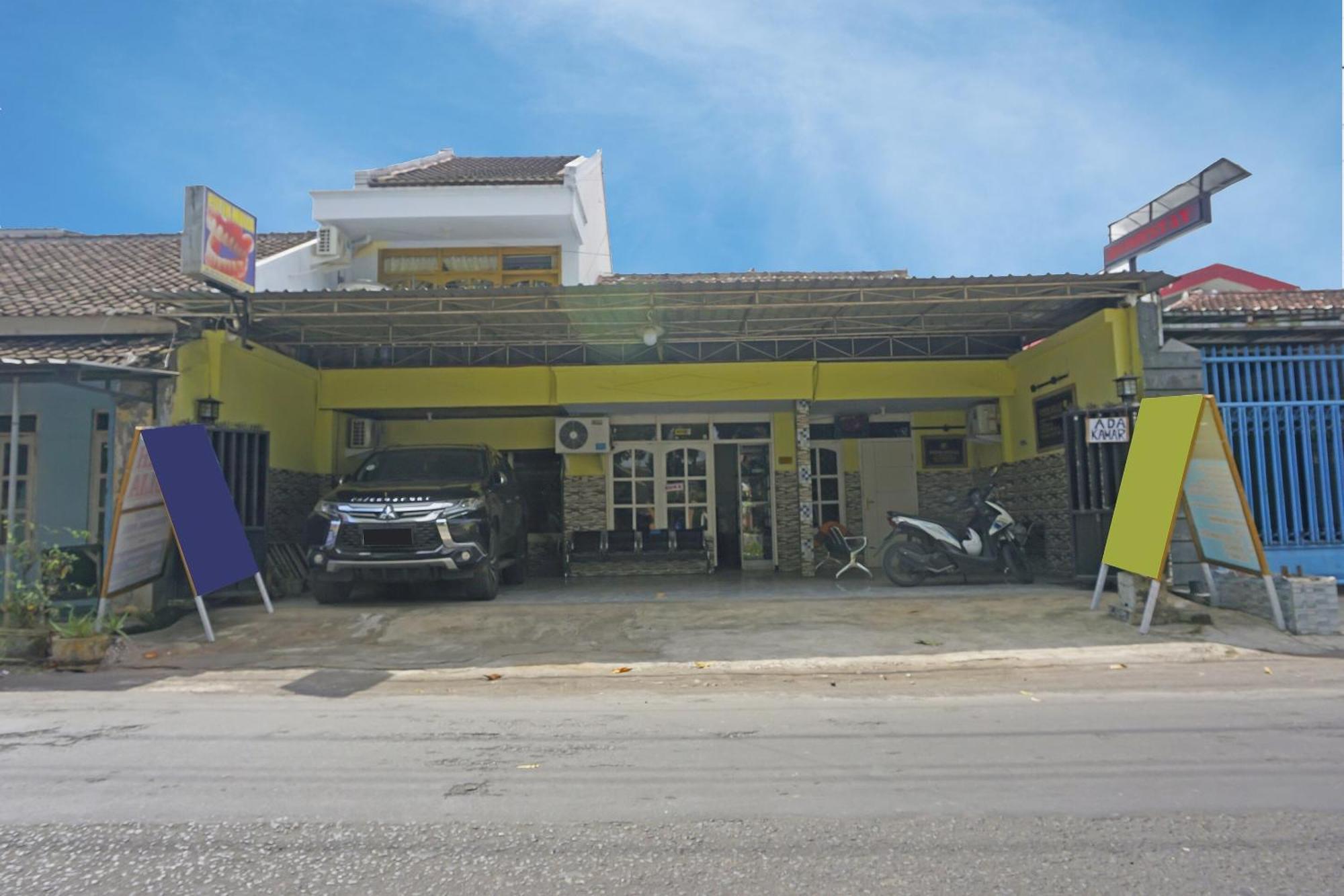 Putih Mulia Homestay Syariah Lumajang Zewnętrze zdjęcie