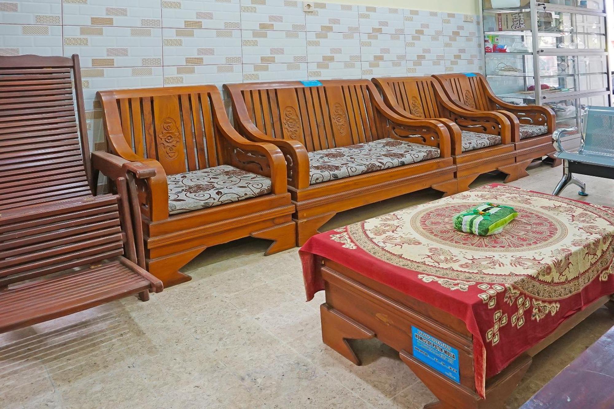 Putih Mulia Homestay Syariah Lumajang Zewnętrze zdjęcie