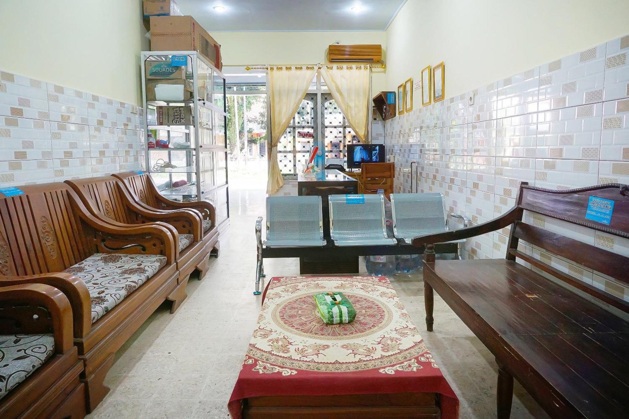 Putih Mulia Homestay Syariah Lumajang Zewnętrze zdjęcie