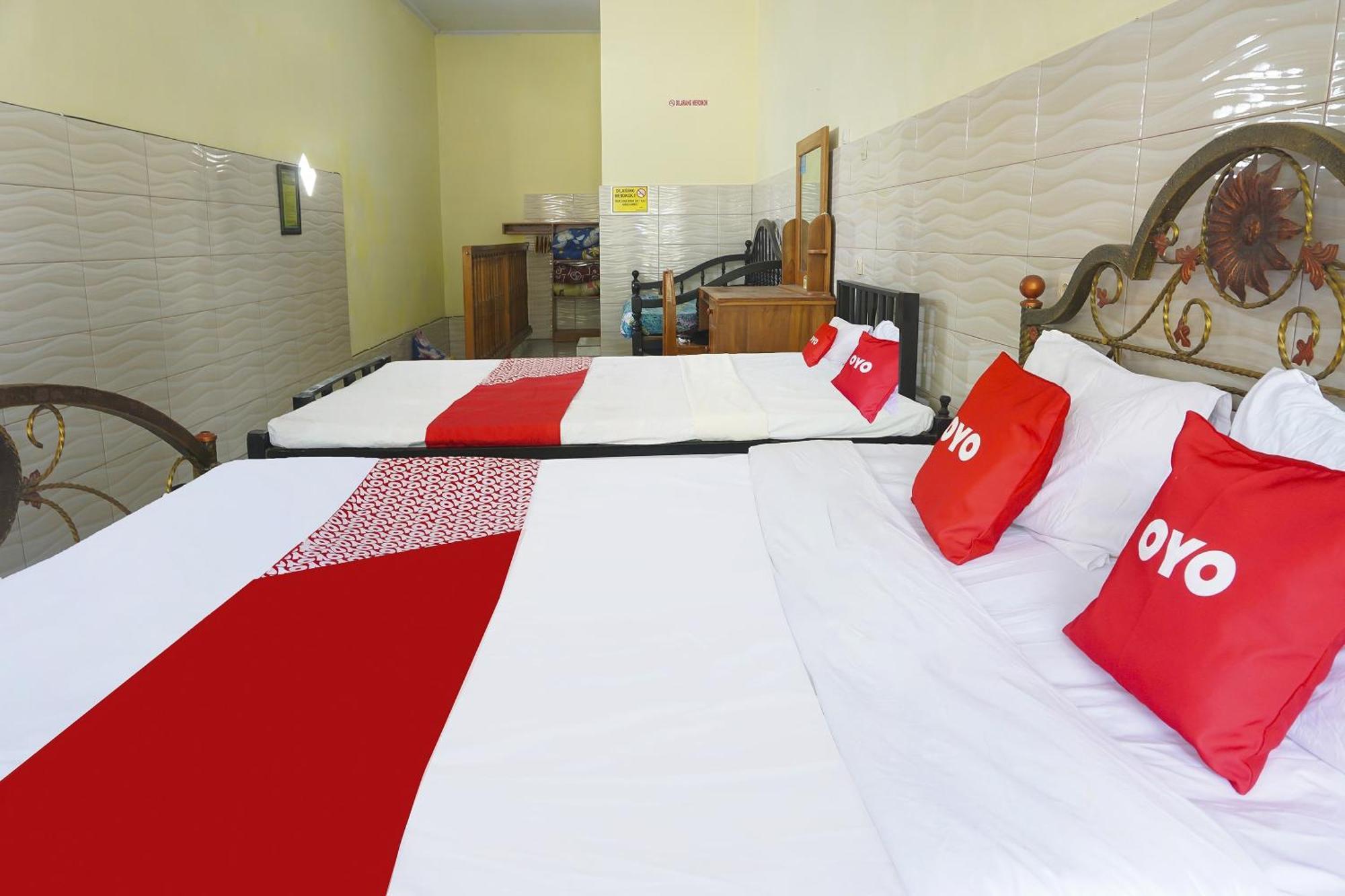 Putih Mulia Homestay Syariah Lumajang Zewnętrze zdjęcie
